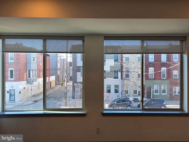 Building Photo - 413 W Berks St