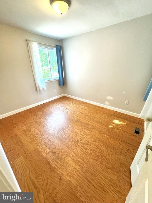 Building Photo - 18 Goshawk Ct