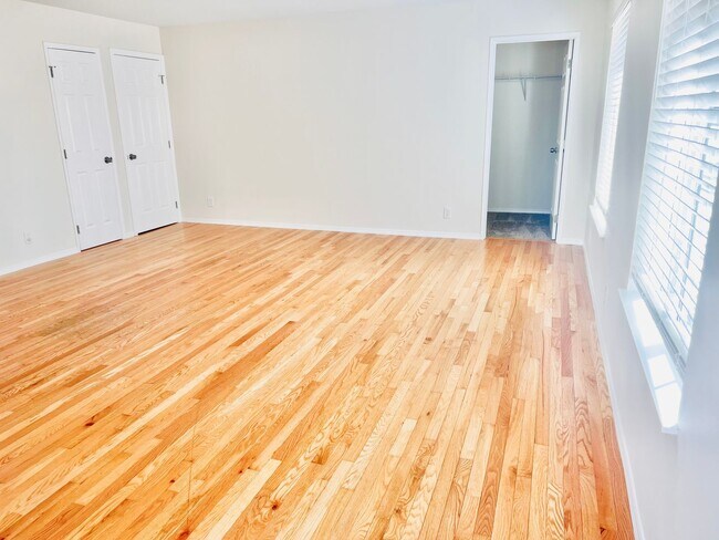 Building Photo - Must See Stunning Updated 3BR/2BA Home Available Now!