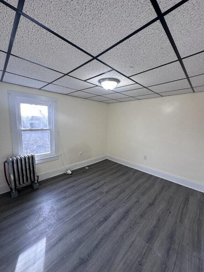 Building Photo - 153 Vine St