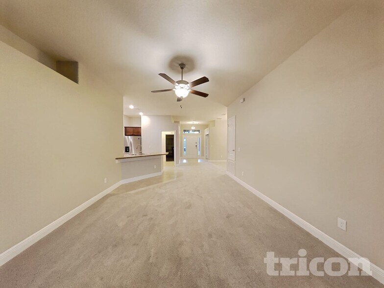 Building Photo - 14502 Dunrobin Dr