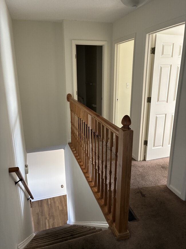 Building Photo - 3820 Sterling Pointe Dr