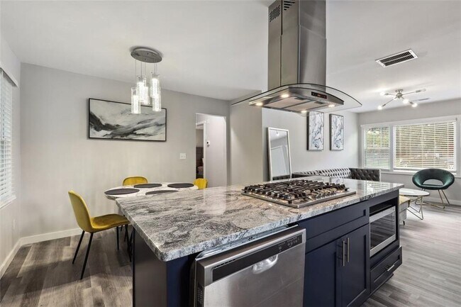 Building Photo - 1561 Pontiac Pl SE