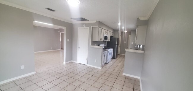 Building Photo - 11315 Lands End Cir