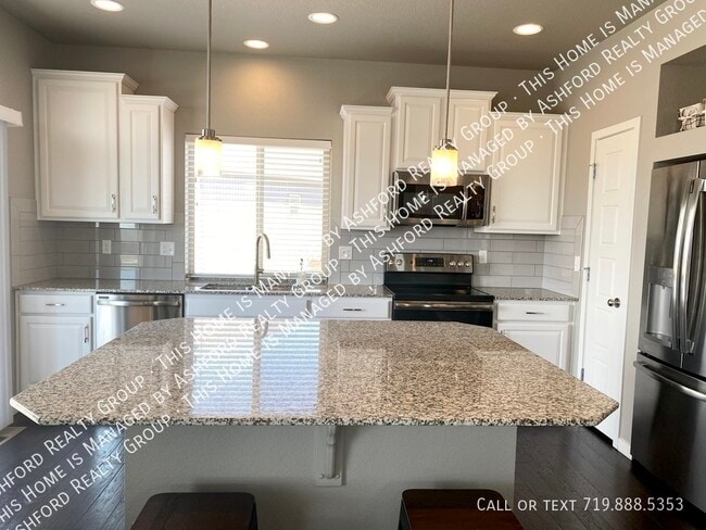 Building Photo - 6390 John Muir Trl