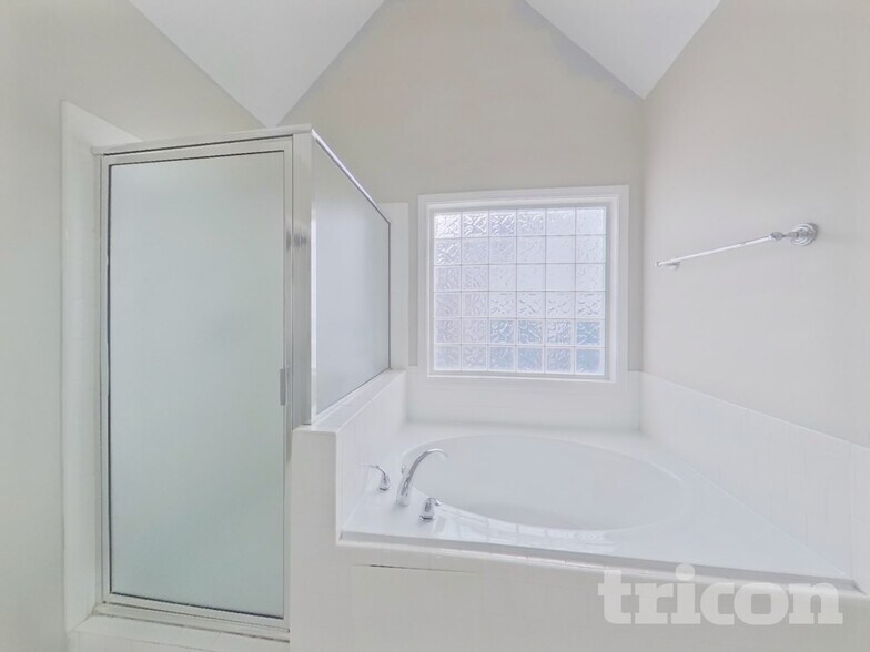 Building Photo - 1195 Misty Meadows Way