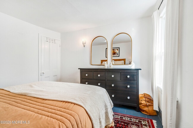 Building Photo - 100 Mt Tabor Way