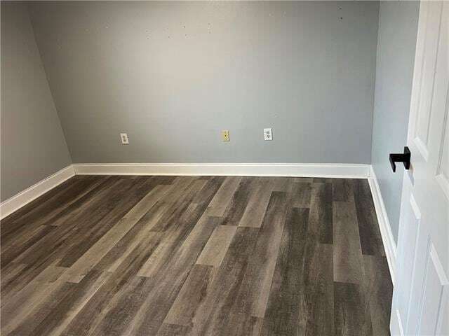 Building Photo - 2716 Riverland Dr