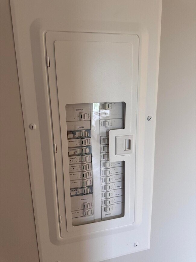 Building Photo - 200 W Camino Real