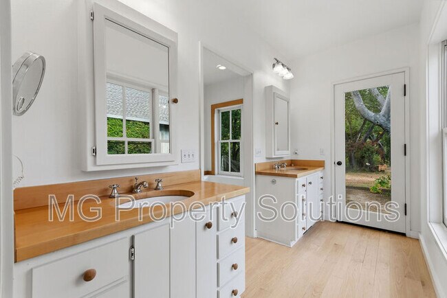 Building Photo - 5151 Nicasio Valley Rd