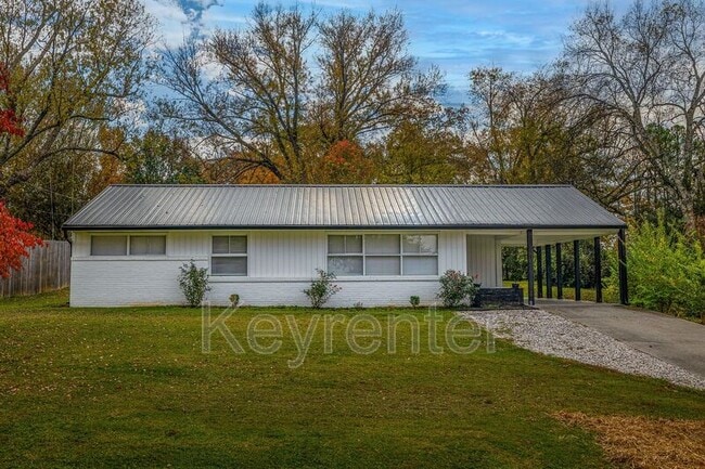 Building Photo - 316 Sky Dr