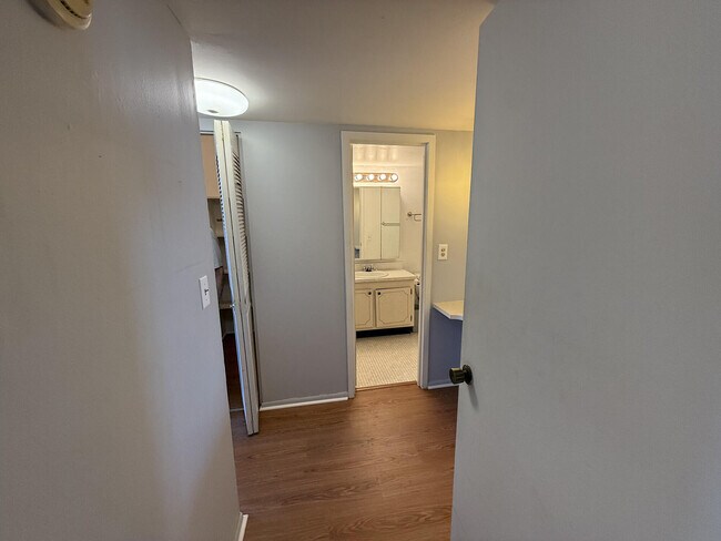 Building Photo - 13155 Ixora Ct