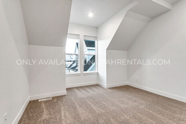 Building Photo - 768 S 1600 W