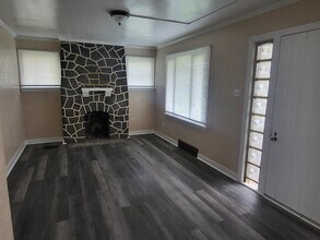 Building Photo - 1104 Monongahela Blvd