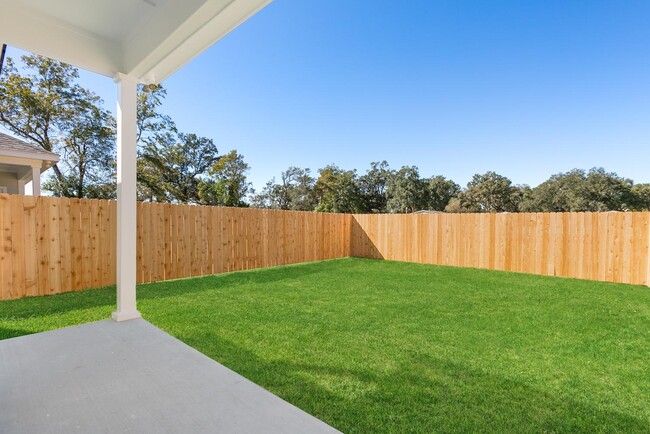 Building Photo - 518 Main St