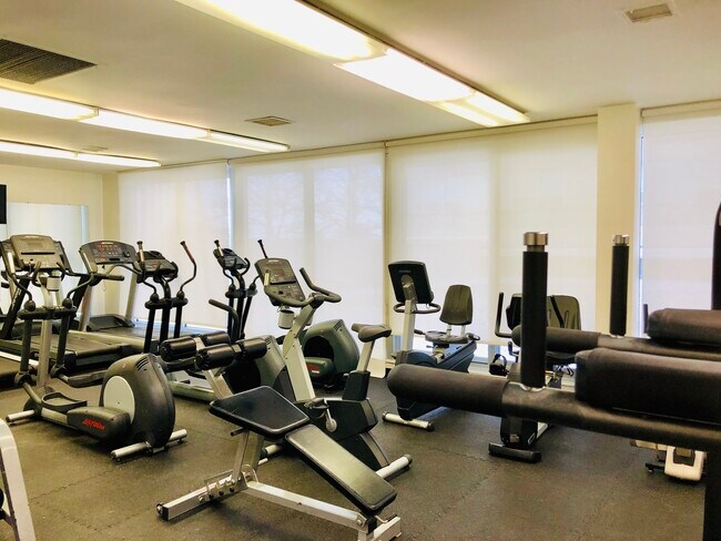 Building Photo - 4800 S Chicago Beach Dr