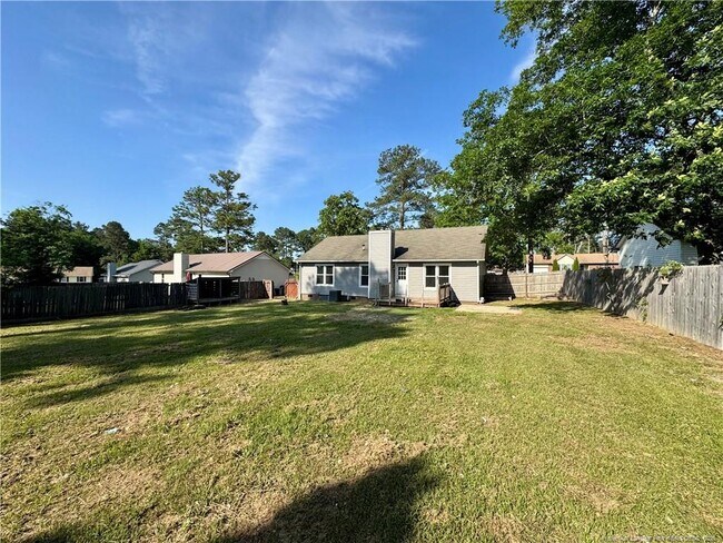 Building Photo - 945 Winterberry Dr