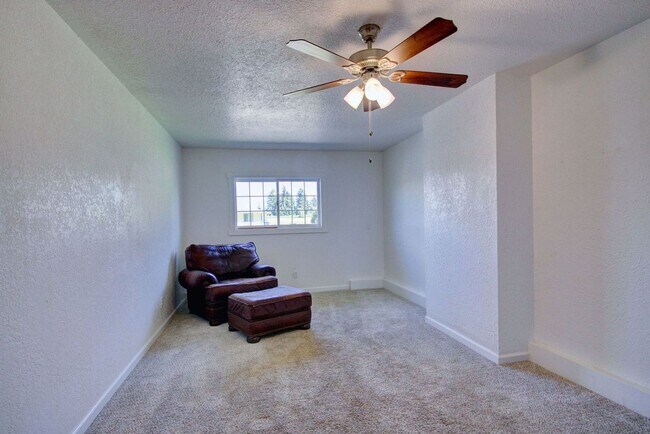 Building Photo - Wilson Duplex