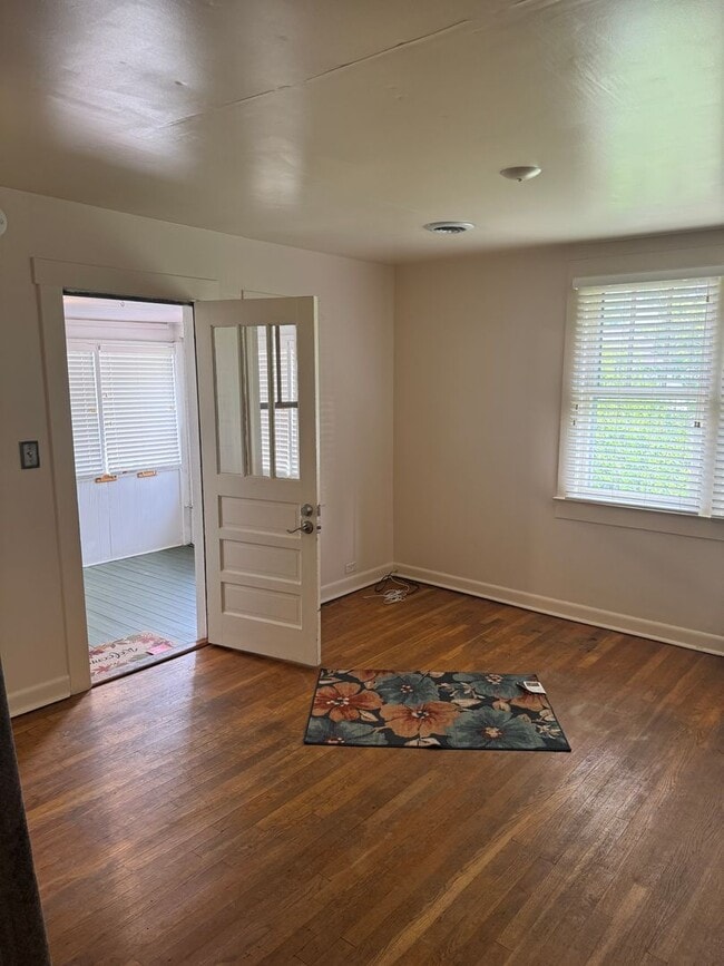 Building Photo - Charming home in the Heart of Bristol VA