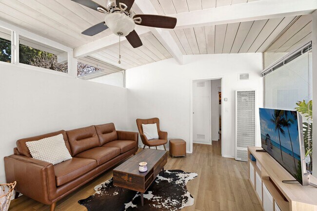 Building Photo - 139 W Canada