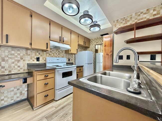 Building Photo - 4360 Gannet Cir