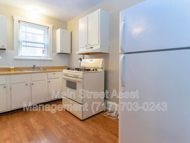 Building Photo - 59 King St