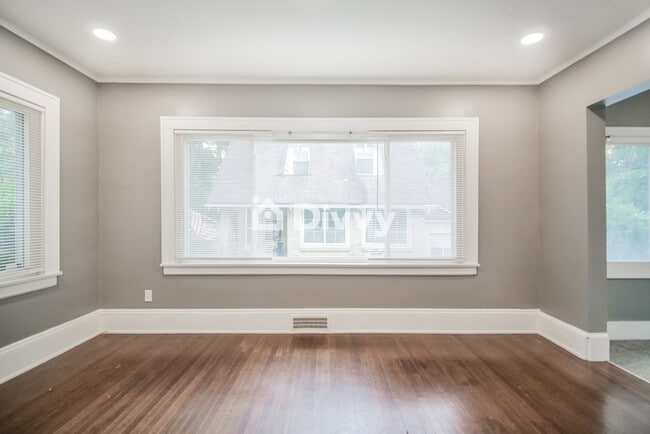 Building Photo - 450 Storer Ave
