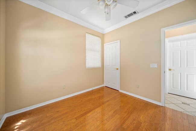 Building Photo - 3121 Club Rancho Dr