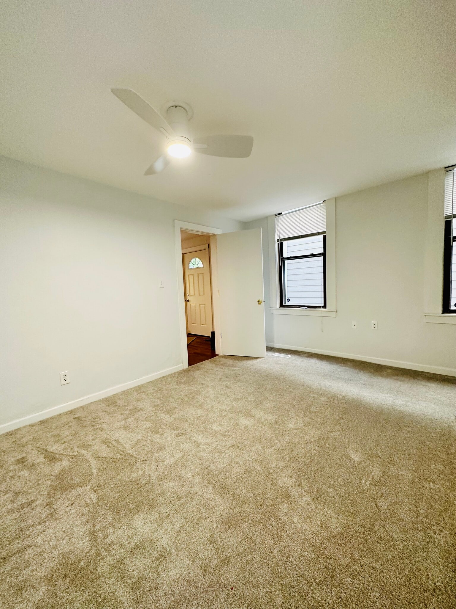 Building Photo - 982 Hatch St