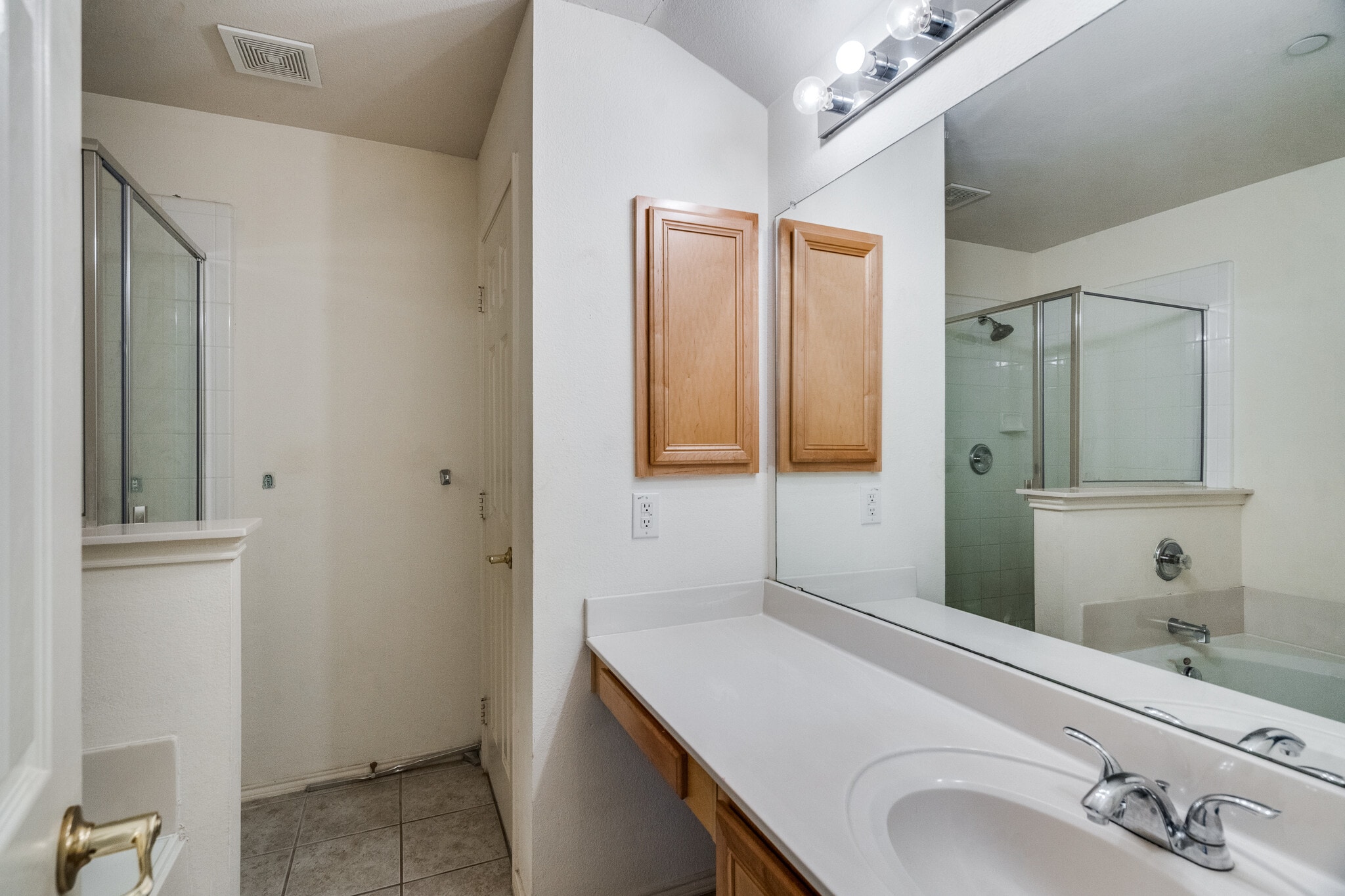 Building Photo - 7245 Rembrandt Dr