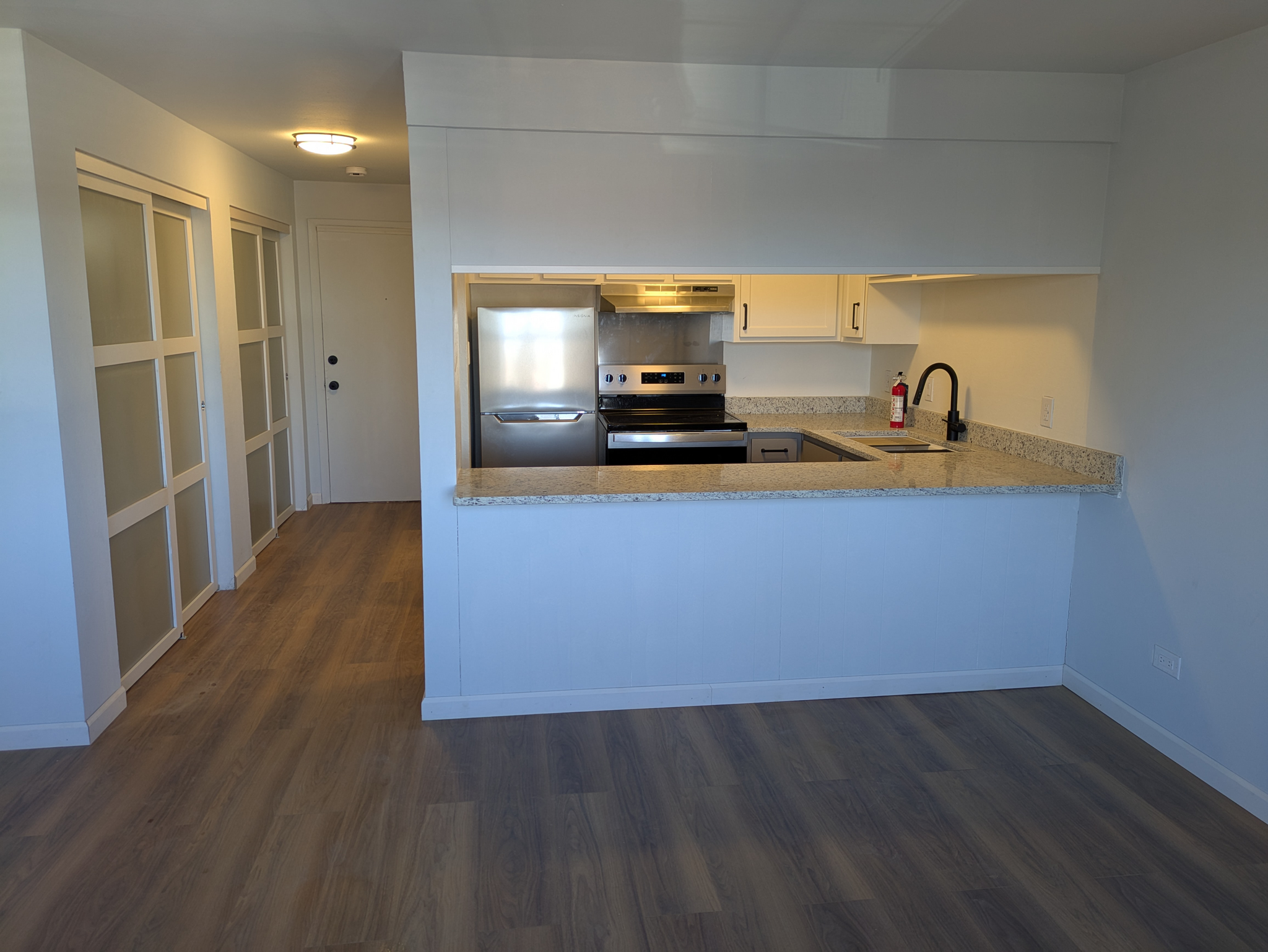 Kitchen, Closets w/shelving - 1260 York St