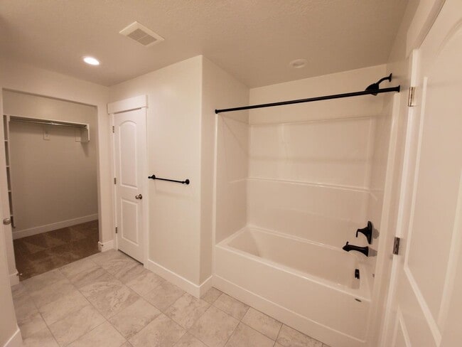 Building Photo - Hemsley (4327 W Hemsley Ln)