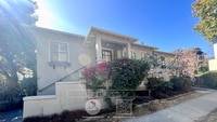 Building Photo - Beautiful 3 bedroom  home with lush backya...