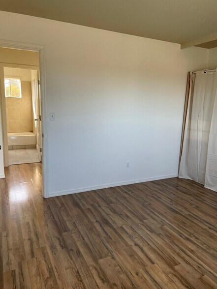 Building Photo - 1613 NE 81st Ave