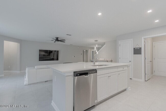 Building Photo - 4948 Big Pine Dr
