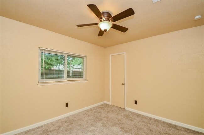 Building Photo - 7851 Battlepine Dr