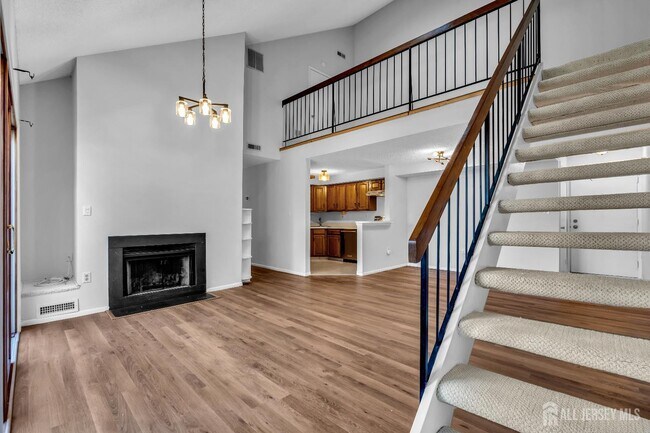 Building Photo - 2016 Aspen Dr