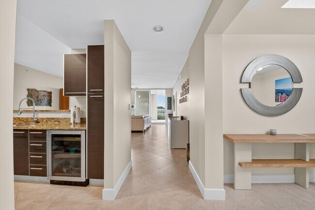 Building Photo - 550 Okeechobee Blvd