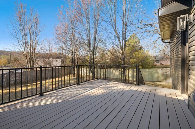 Building Photo - Brand New Duplex in Fayetteville!