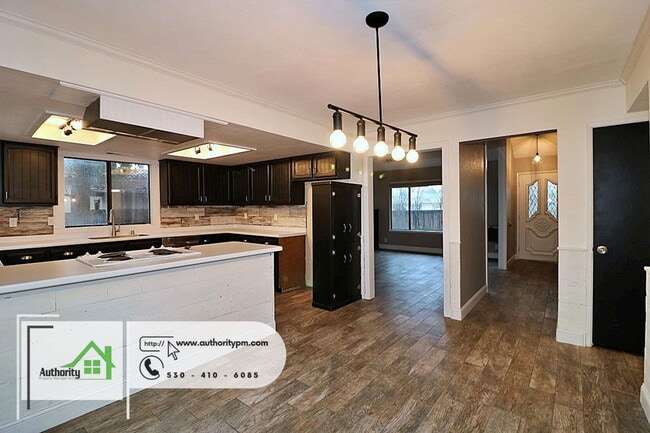 Building Photo - 1232 Hawthorne Ave