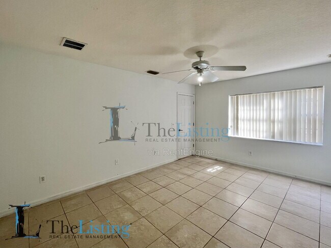 Building Photo - 327-5 Coconut Palm Way