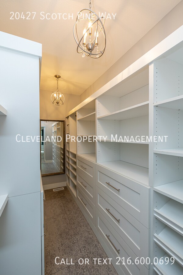 Building Photo - 20427 Scotch Pine Way