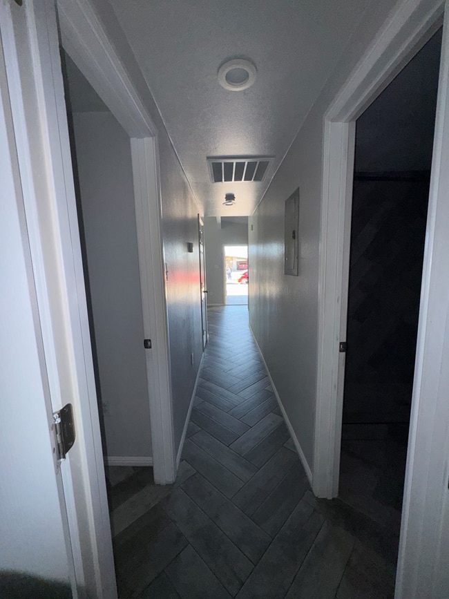 Building Photo - 2700 Cumberland Rd