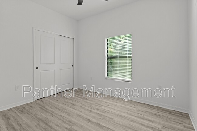 Building Photo - 4617-4619 30th St SW - 4619