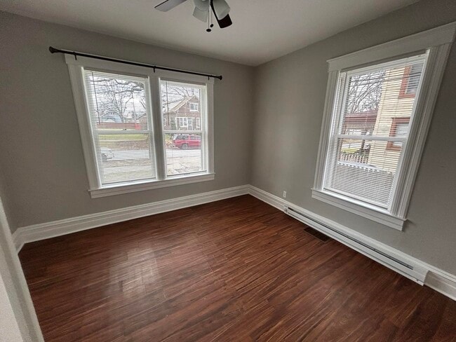 Building Photo - 77 W 23rd St