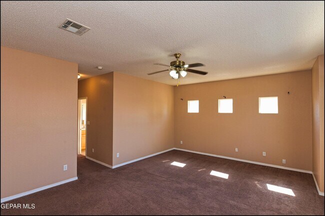 Building Photo - 452 Emerald Pass Ave