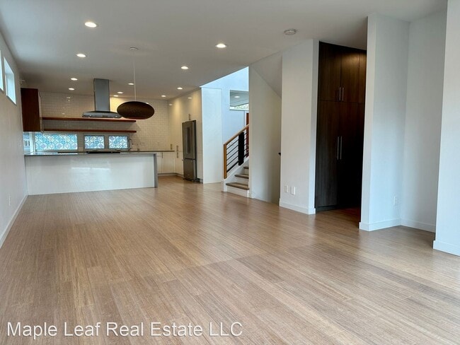 Building Photo - 4 br, 4.5 bath House - 4603 S. Juneau Street