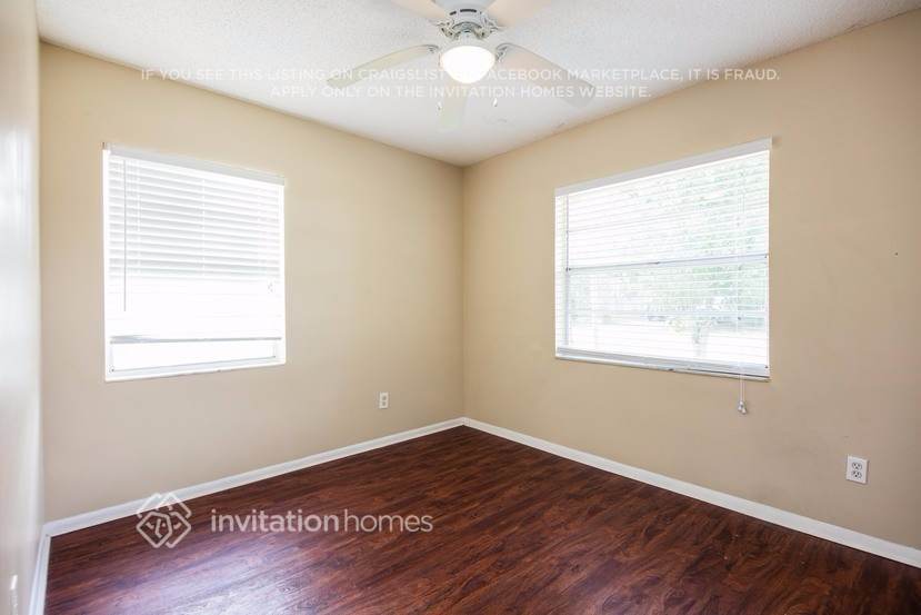 Building Photo - 9064 Hamlin Rd W