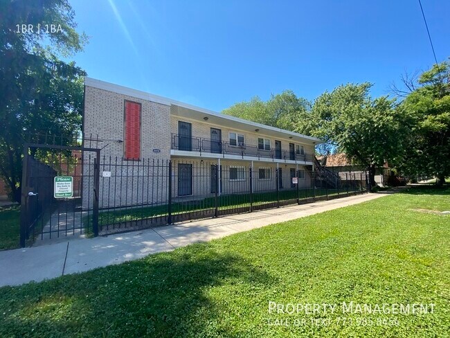 Primary Photo - 8850 S Saginaw Ave