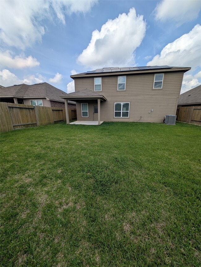 Building Photo - 21210 Echo Manor Dr